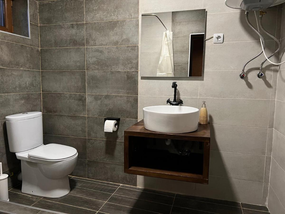 Hotel Eden Местія Екстер'єр фото