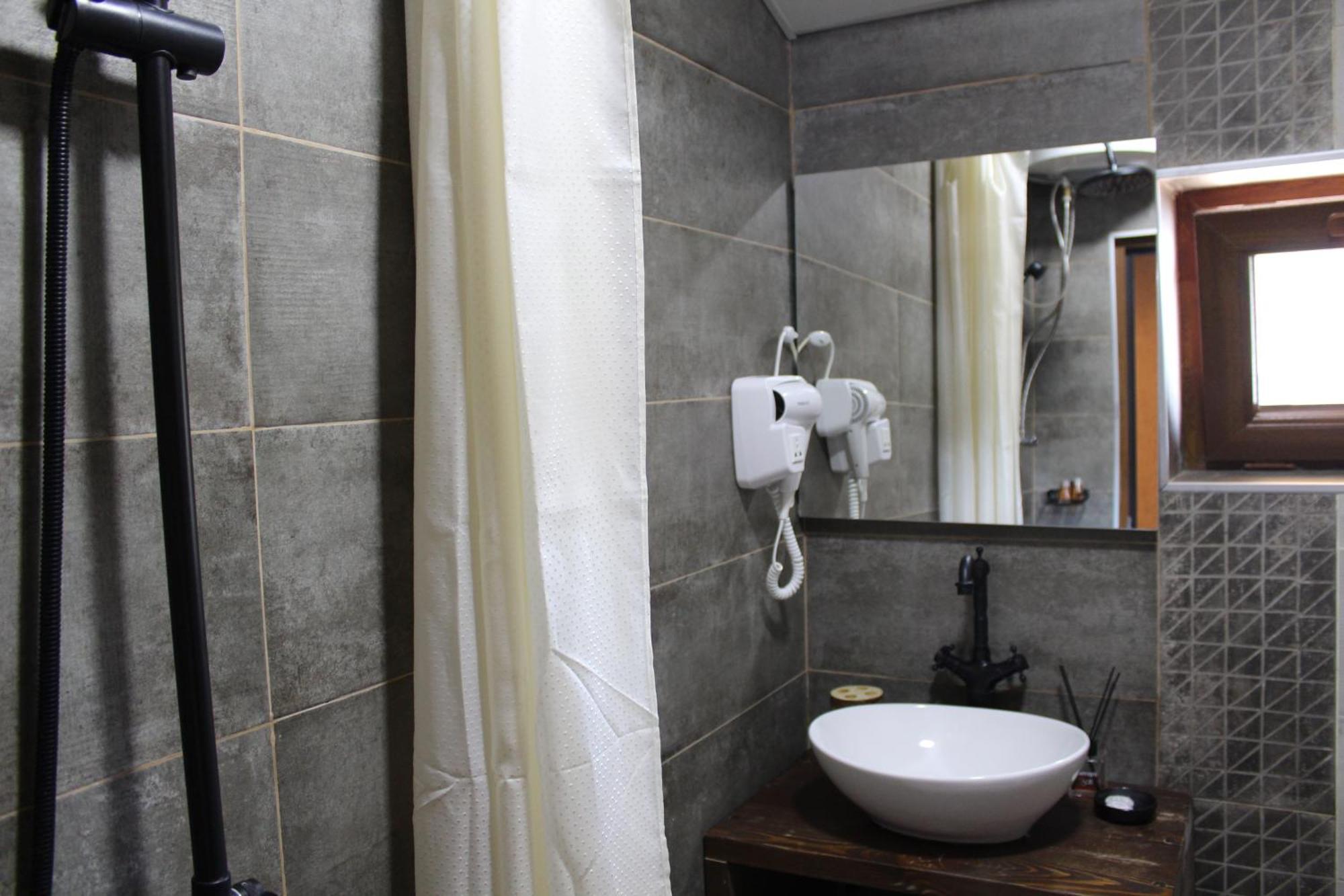 Hotel Eden Местія Екстер'єр фото